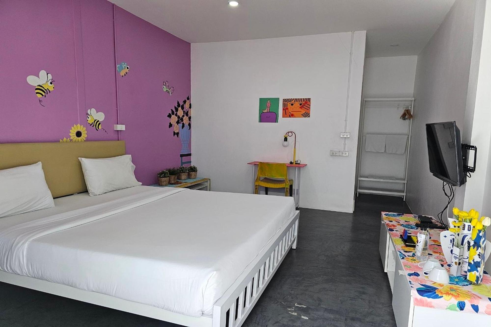 BW Thai Art Style Hotel Bangkok Exterior photo
