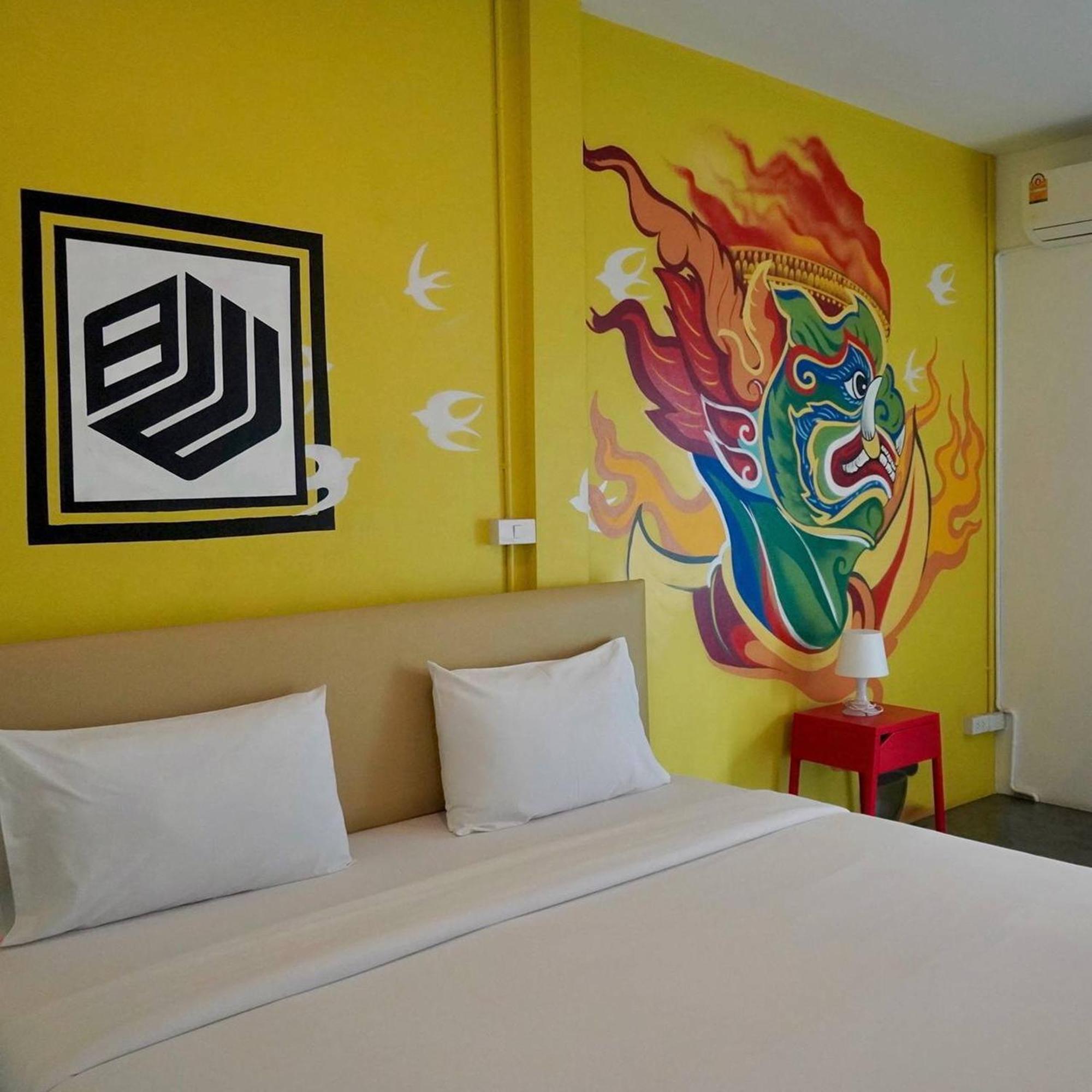 BW Thai Art Style Hotel Bangkok Exterior photo